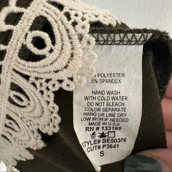 Altar’d State Green Mini Dress with Cream Lace Hem Size Small - Picture 8 of 8